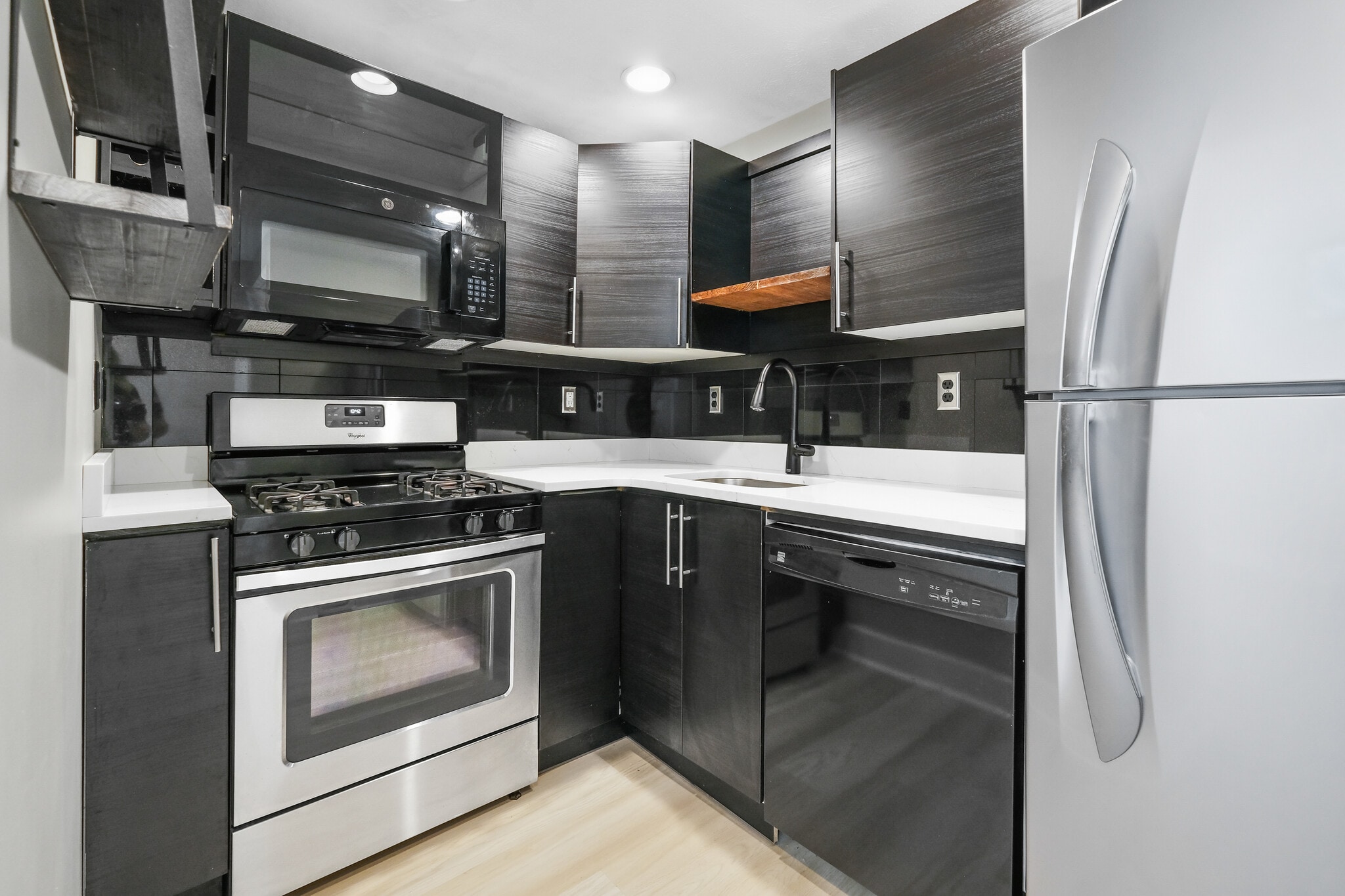 Kitchen - 1939 Fairland St