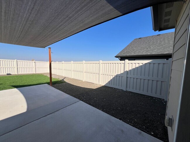 Building Photo - Beautiful 3 bed 2 bath home in Caldwell ju...