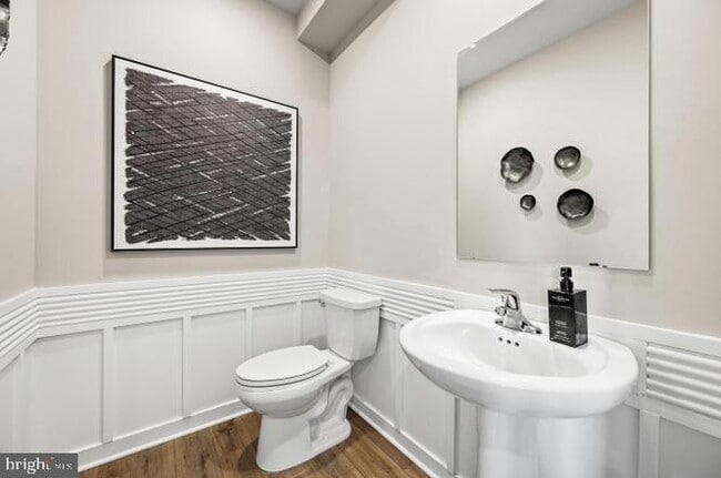 Building Photo - 35 E Front St