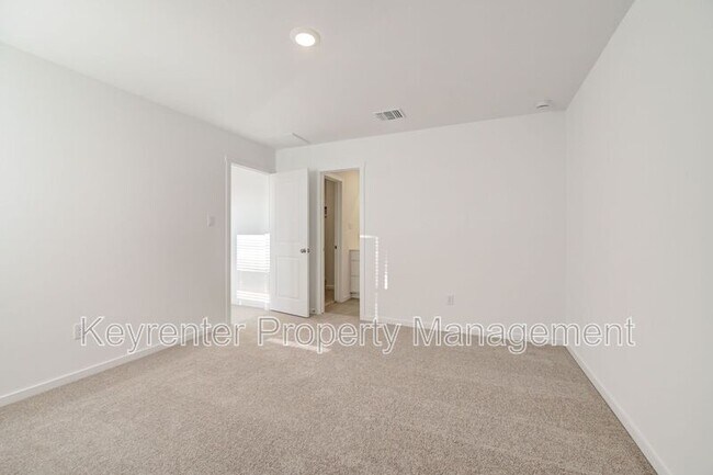 Building Photo - 12612 Huntington Rdg Wy