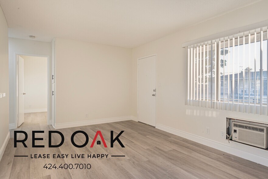 Building Photo - 10920 Ramona Blvd