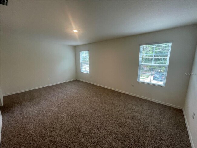 Building Photo - 4905 SW 51st Rd