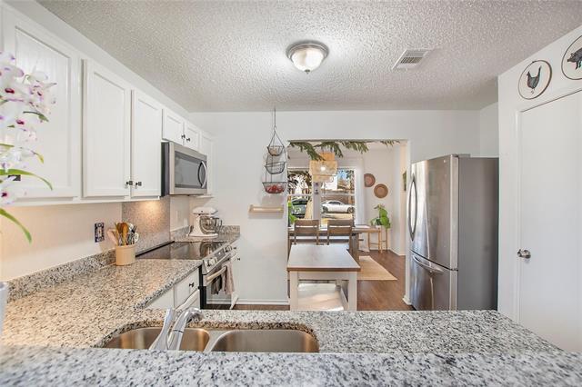 Building Photo - 4401 Cedar Crest Dr