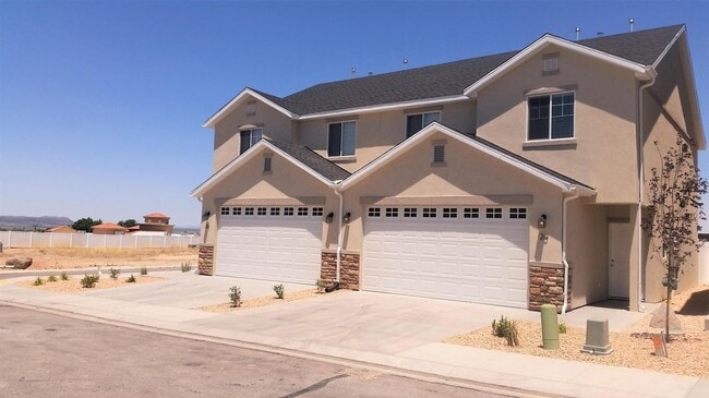 Primary Photo - 3 bedroom, 2.5 bathroom Townhome on the No...