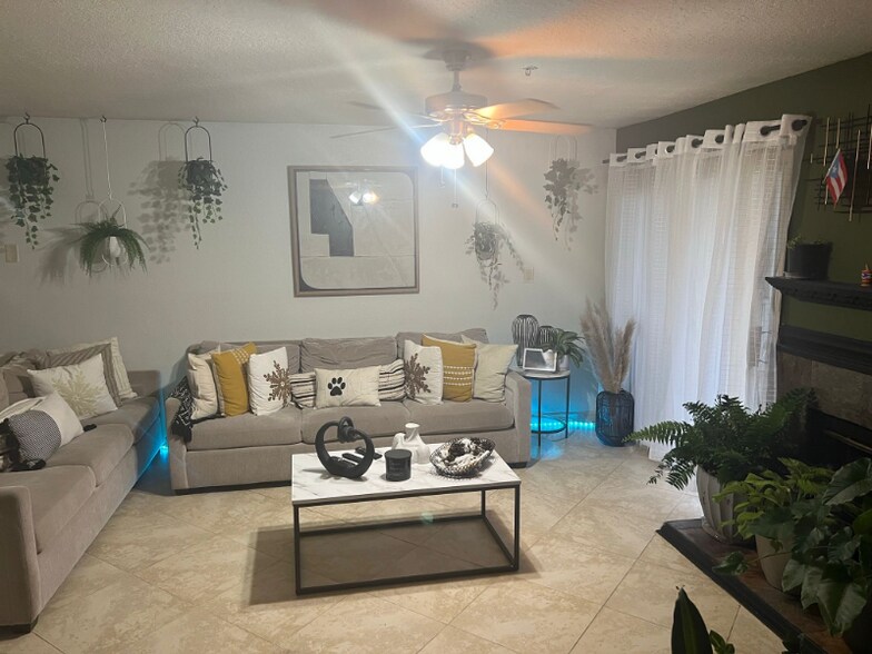 Building Photo - 3717 S Lake Orlando Pkwy