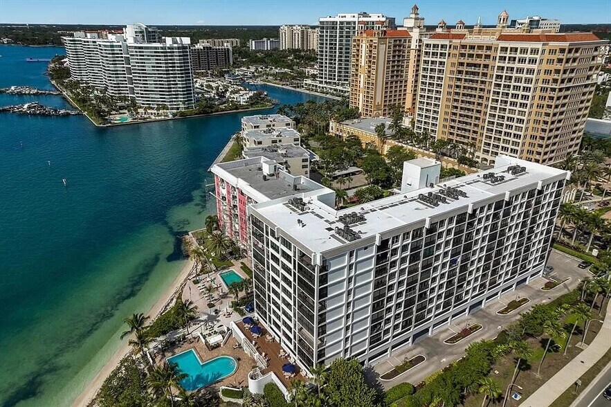 Building Photo - 11 Sunset Dr