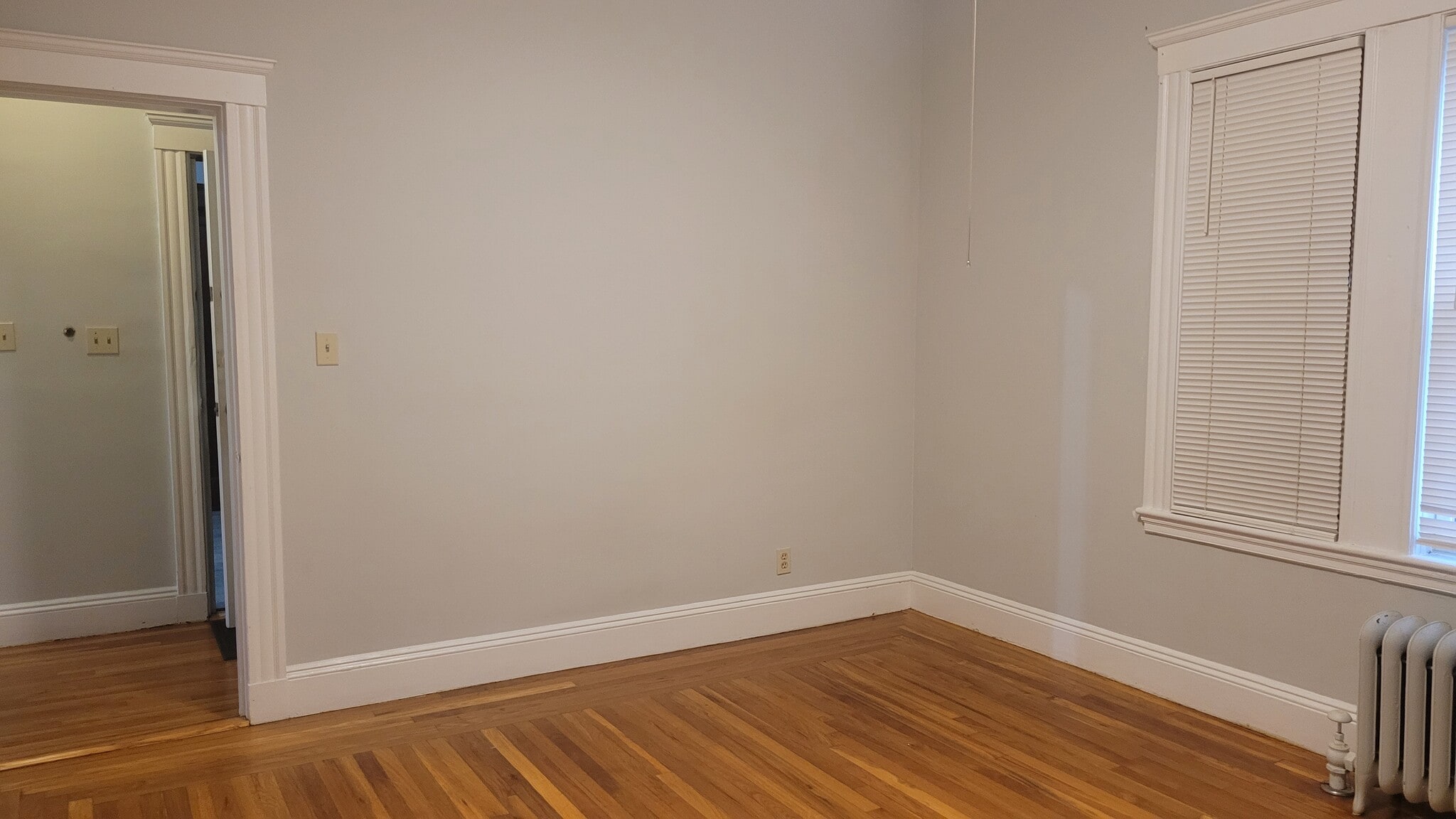 Building Photo - 258 Vine St