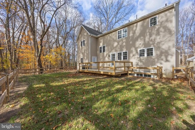 Building Photo - 1322 W King Rd