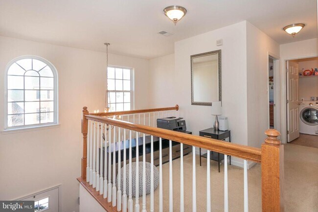 Building Photo - 7629 Hamelin Ln