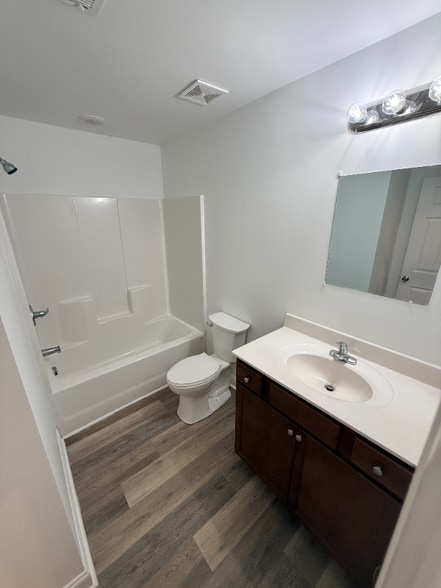 Building Photo - 1200 Hemingway Chapel Rd