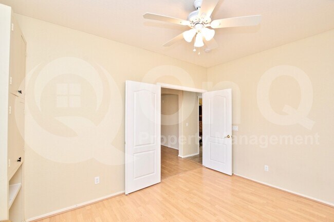 Building Photo - 263 W Hawk Way
