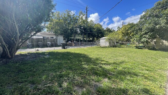 Building Photo - 2174 NE 173rd St