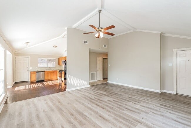 Building Photo - 10018 Spotted Horse Dr