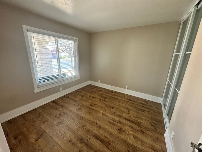 Building Photo - Beautiful 3-bed, 3-bath Home