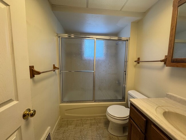 Building Photo - 4116 Biddulph Ave