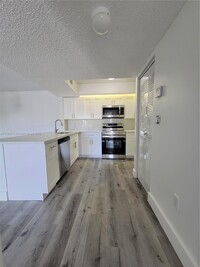 Building Photo - 8600 SW 212th St