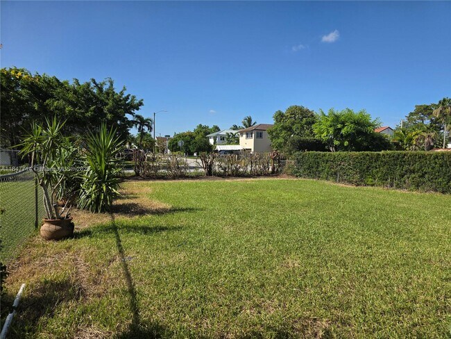 Building Photo - 10629 SW 68th Terrace