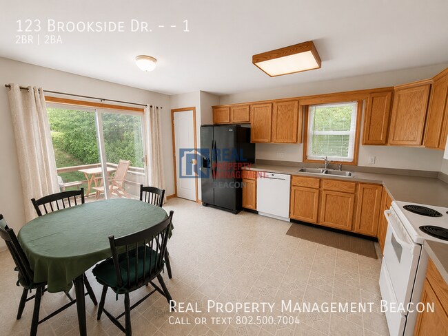 Building Photo - 123 Brookside Dr