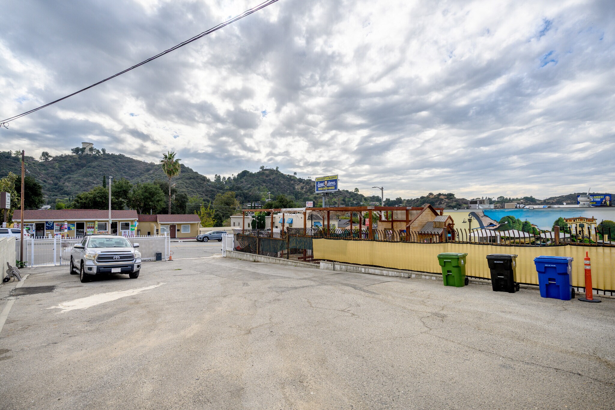 Building Photo - 6923 Foothill Blvd