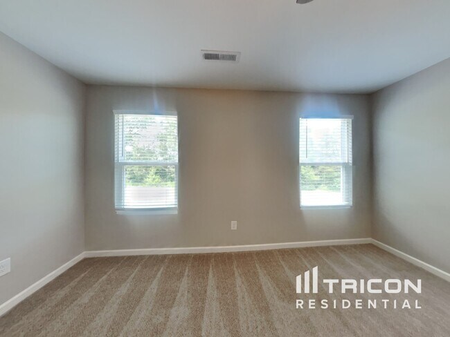 Building Photo - 1037 Bitting Hall Cir