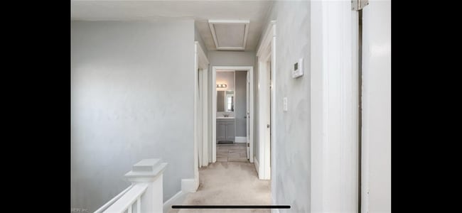 Upstairs hallway - 3436 Chesapeake Blvd