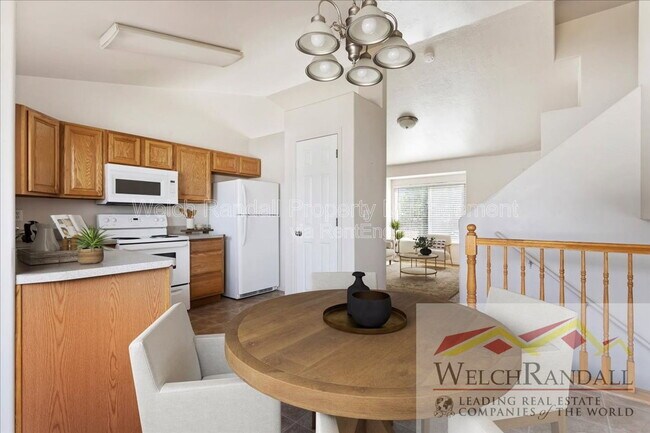 Building Photo - 1213 N Orchard Ave