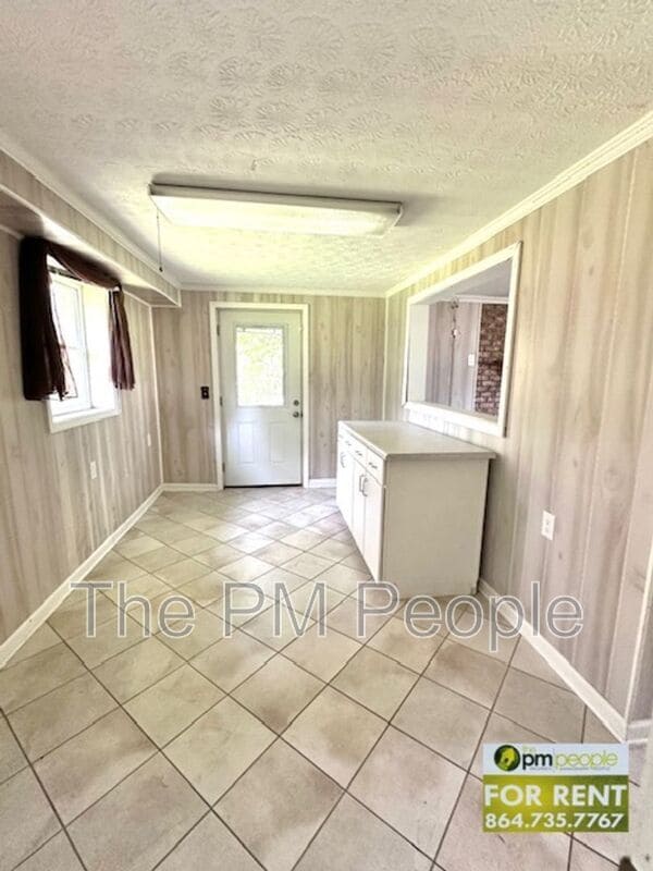 Building Photo - 110 Kathryn Dr
