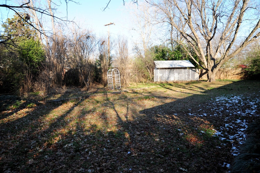 Back Yard - 1233 West Brooks Street