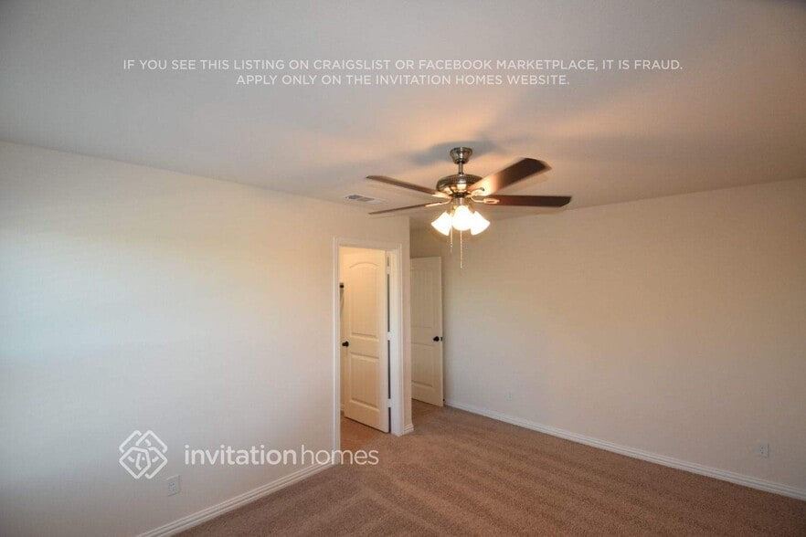 Building Photo - 1504 Smoke Signal Ln