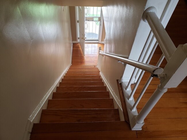 Building Photo - 383 Merton Rd