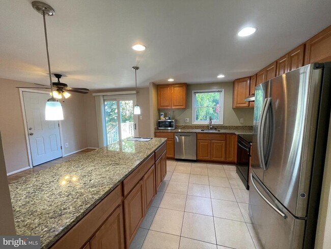 Building Photo - 5056 Kenerson Dr