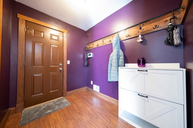 Building Photo - 15678 Duck Pond Way