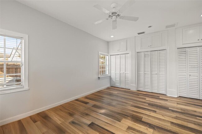 Building Photo - 4102 W Sevilla St