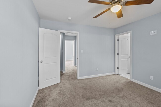 Building Photo - 1533 Pinebrook Court