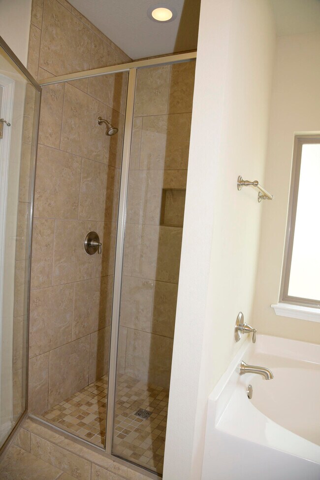 Building Photo - 289 Dickens Dr
