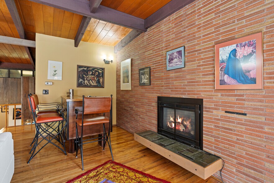 Building Photo - 6008 SW 21st Ave