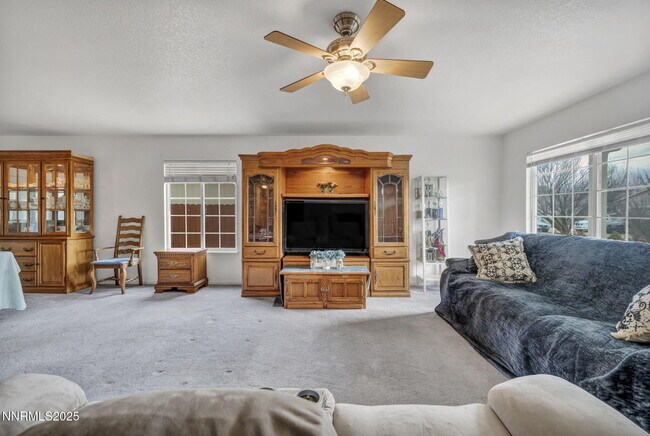Building Photo - 17795 Oakview Ct