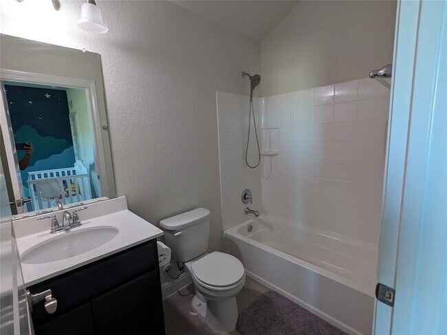 Building Photo - 9905 Quercia Dr