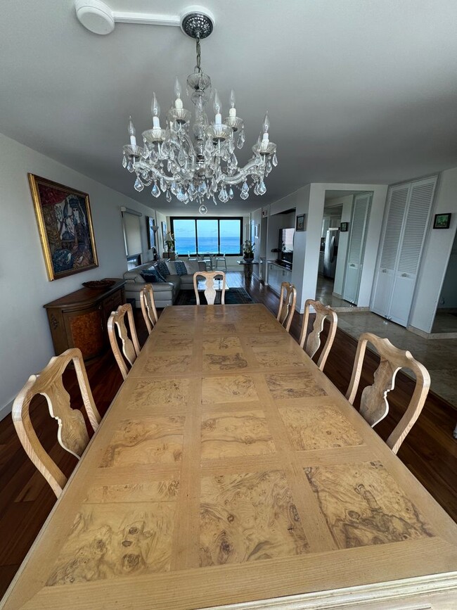 Building Photo - Luxury High-Rise Living with Panoramic Ocean Views at Yacht Harbor Towers