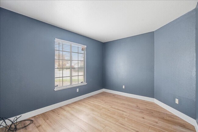 Building Photo - 8138 Sonoma Hills Way