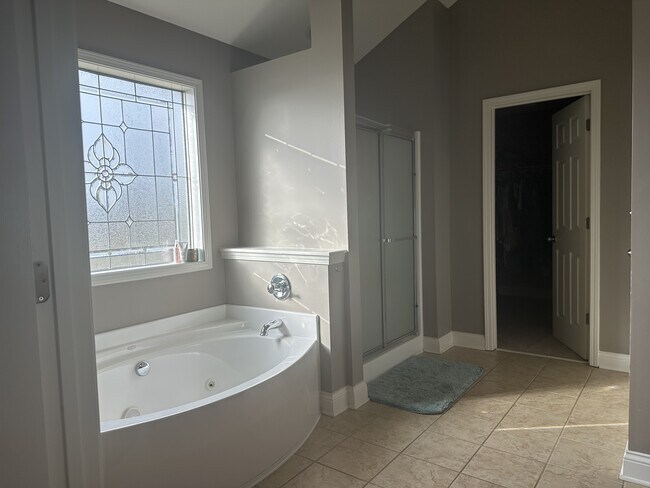 Building Photo - 2424 Calendula Rd