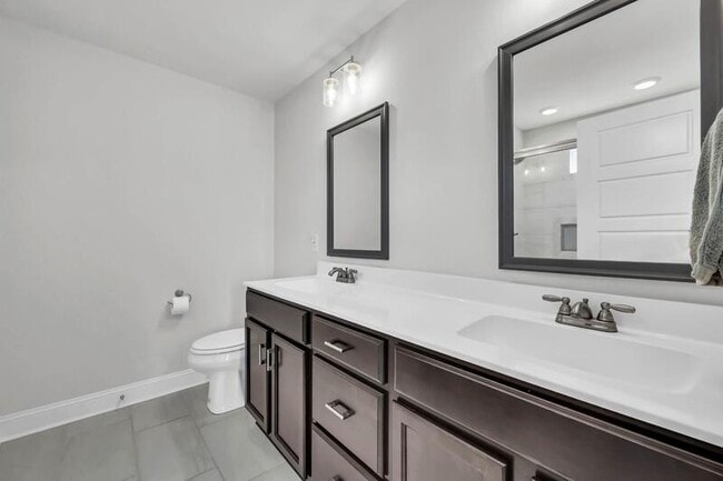 Building Photo - 441 Pomeroy Dr
