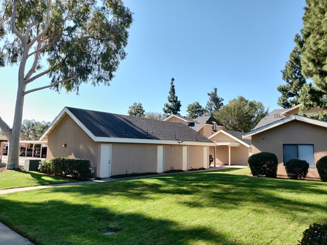 Building Photo - Pepperwood Villas