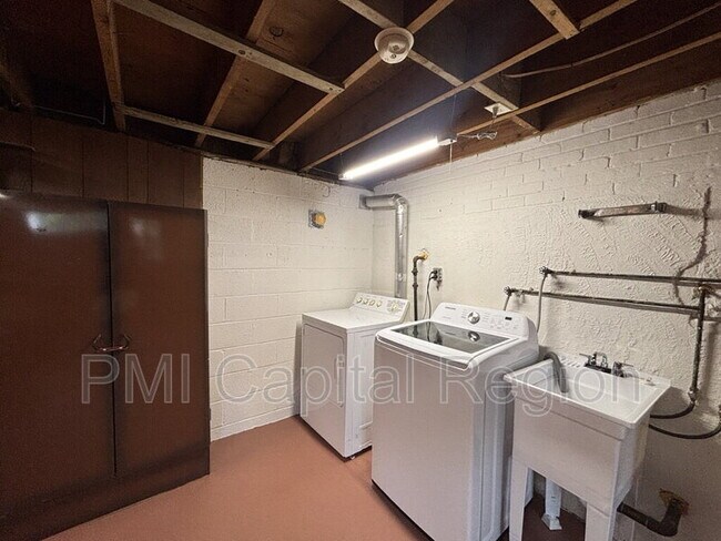 Building Photo - 10302 Duvawn Pl