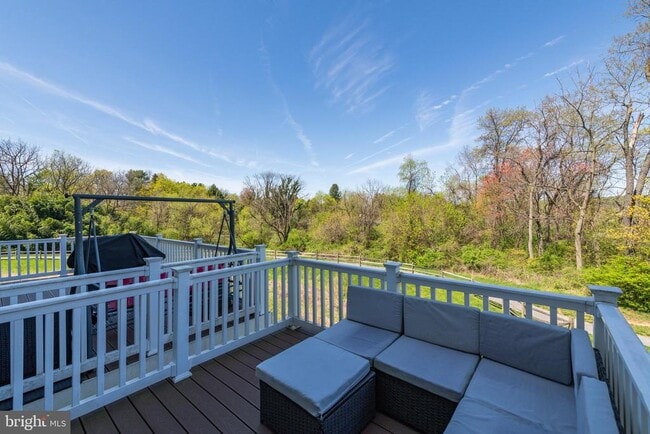 Building Photo - 157 Mulberry Dr