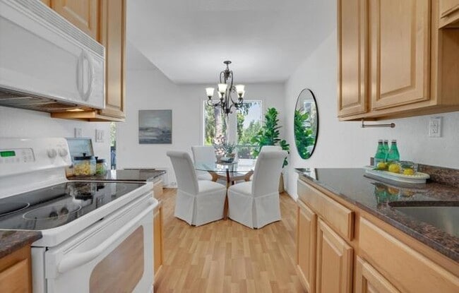 Building Photo - APART