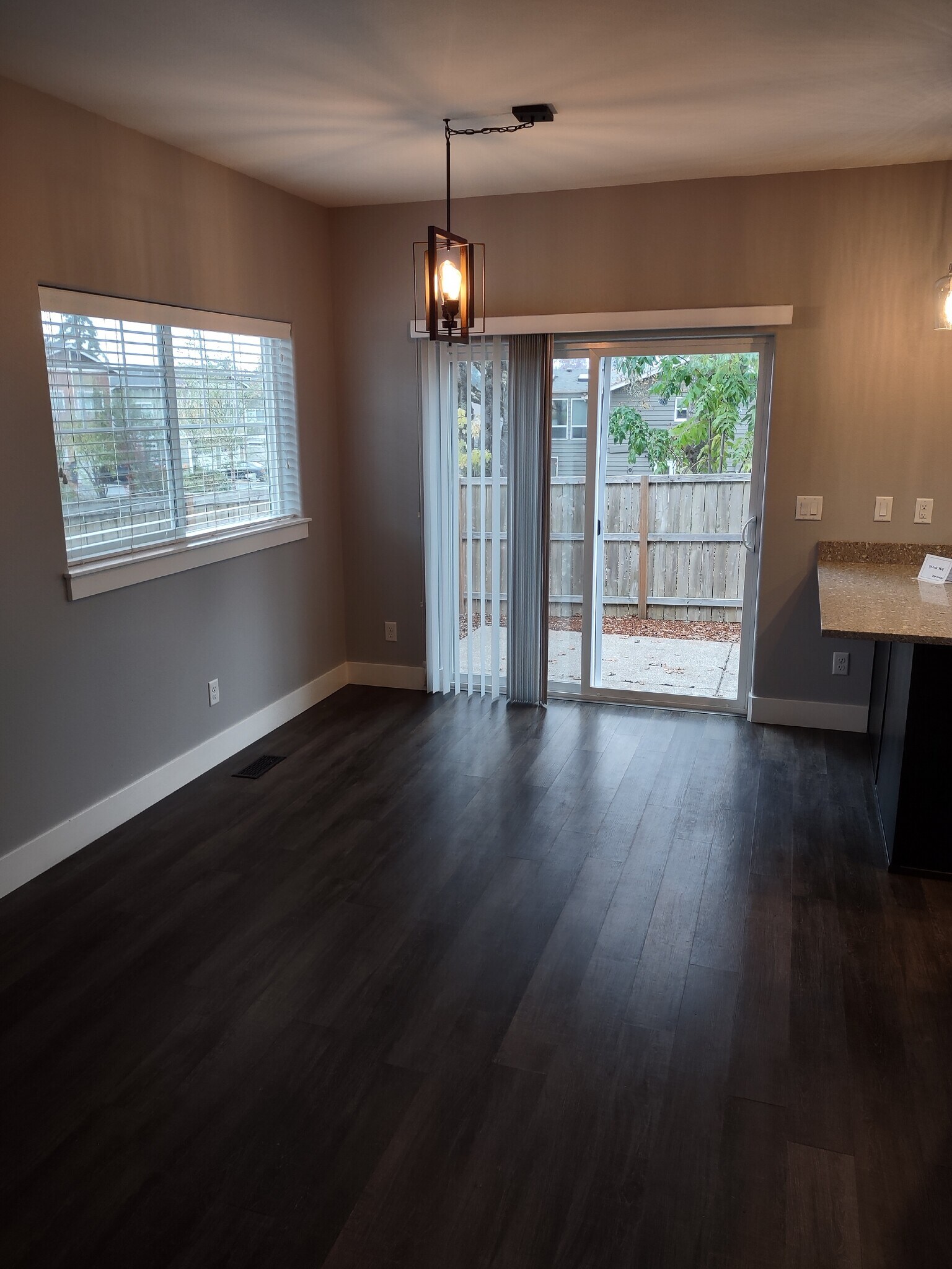 Building Photo - 1179 Mariel Pl S