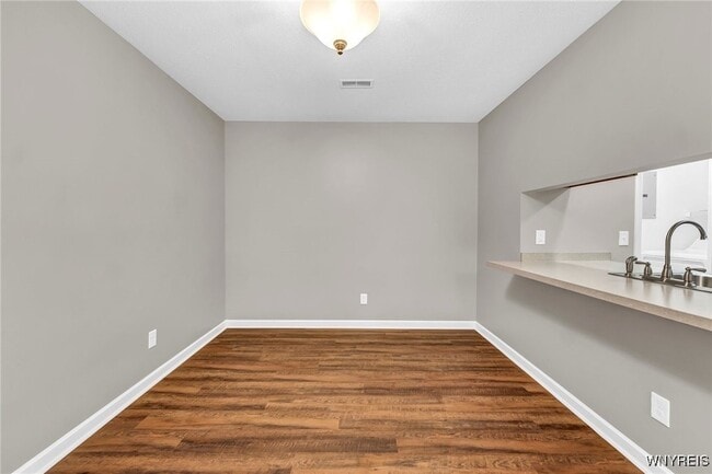 Building Photo - 6630 Erie Rd