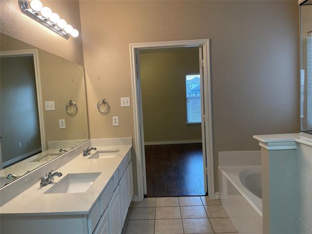 Building Photo - 1200 Whisper Willow Dr