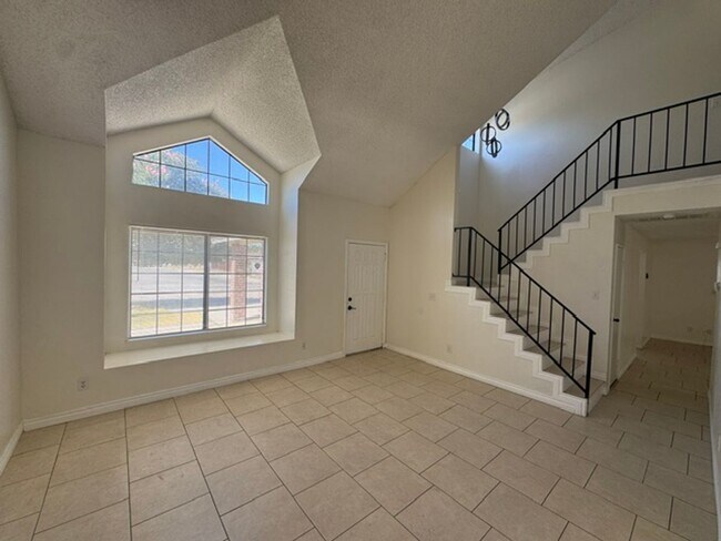 Building Photo - 409 Wimbledon Dr